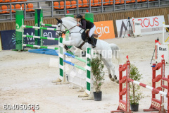 604050565